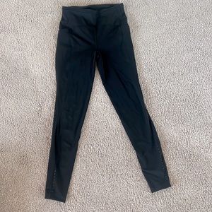 Lululemon - DAMAGED - Women Size 6 Black, Fast and Free Leggings.